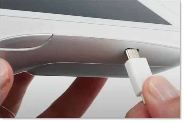 Micro USB cable to Micro USB port connection